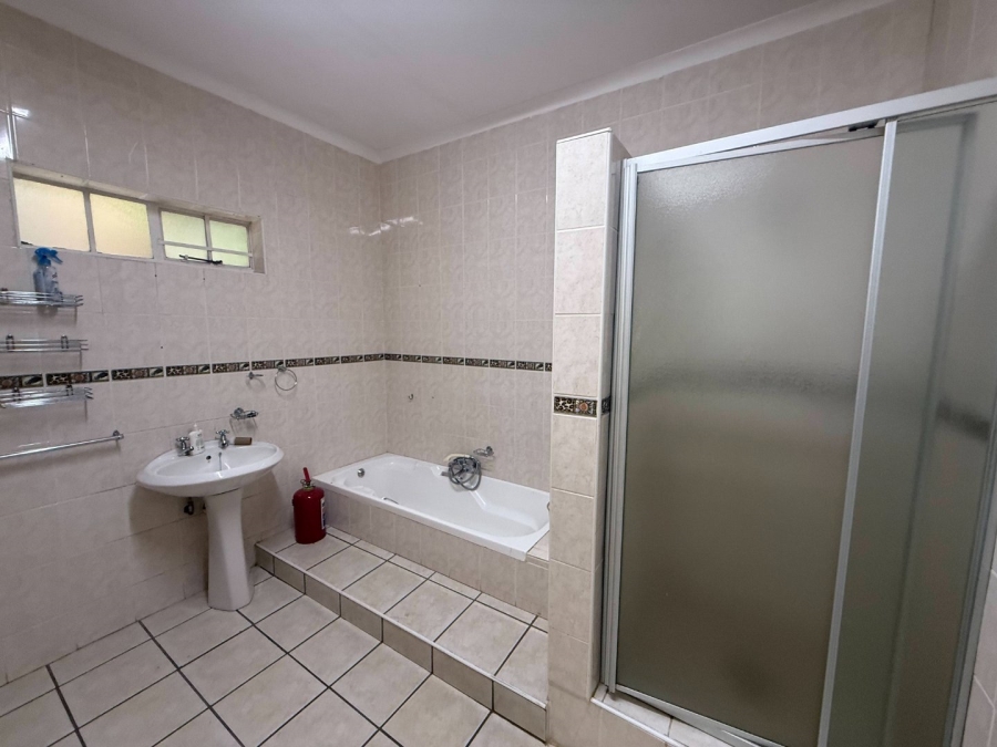 4 Bedroom Property for Sale in Schoemansville North West